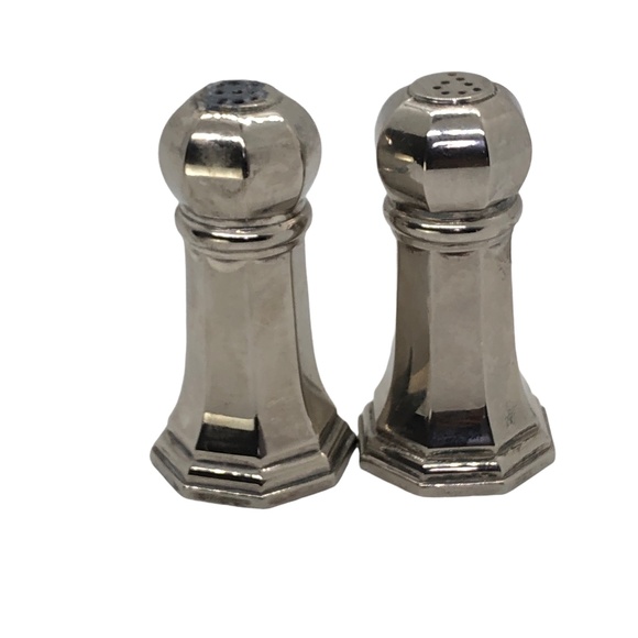 Salt & Pepper Shaker with Dinner Bell - Picture 2 of 12